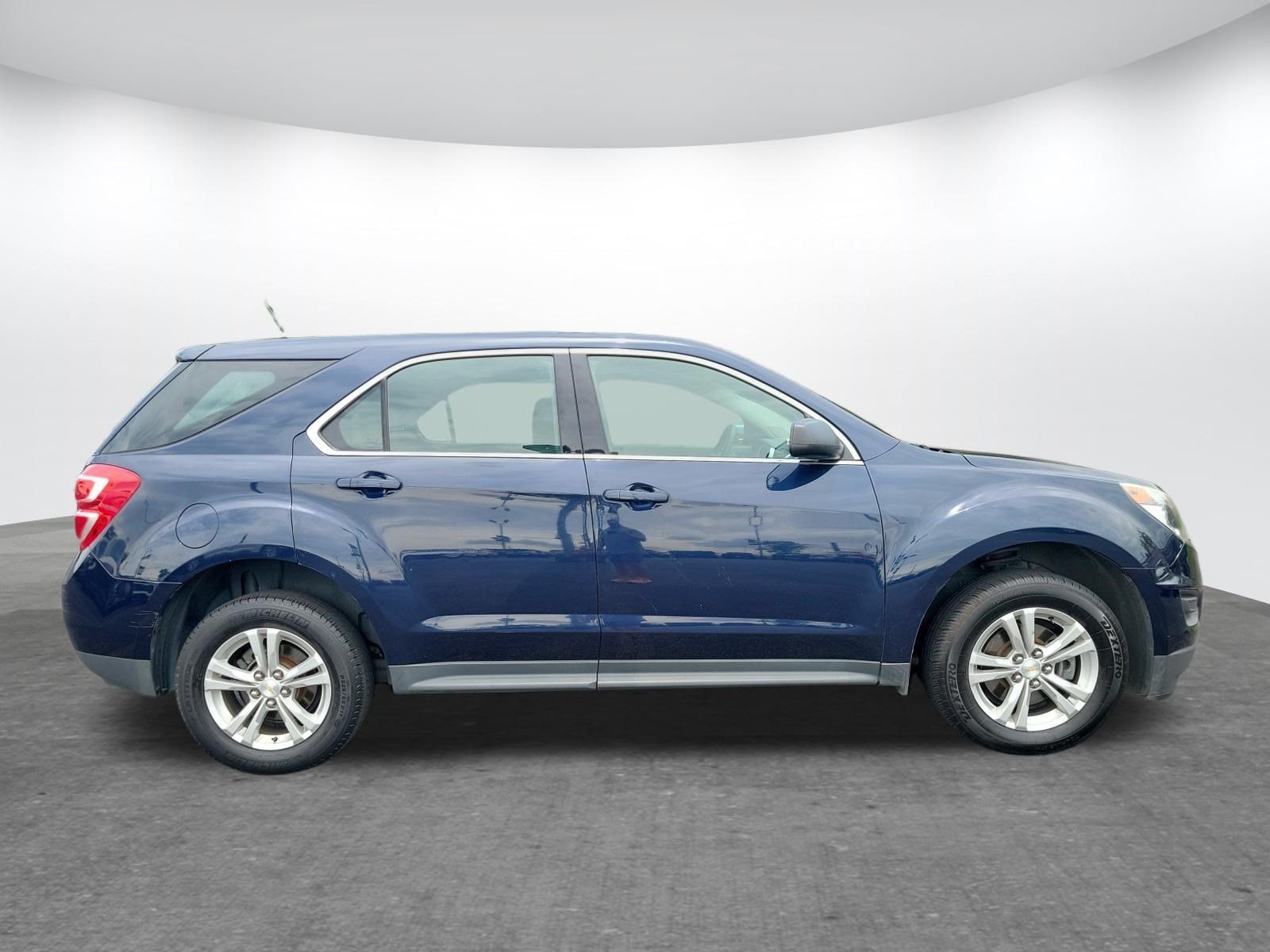Used 2017 Chevrolet Equinox LS with VIN 2GNALBEK9H1559961 for sale in Gardendale, AL