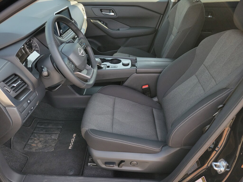 Used 2025 Nissan Rogue SV SUV