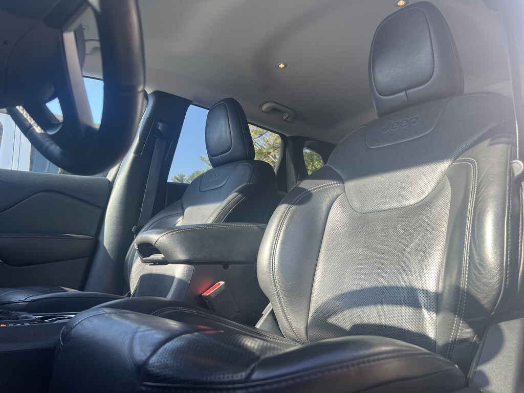 Used 2019 Jeep Cherokee Limited 4x4 SUV