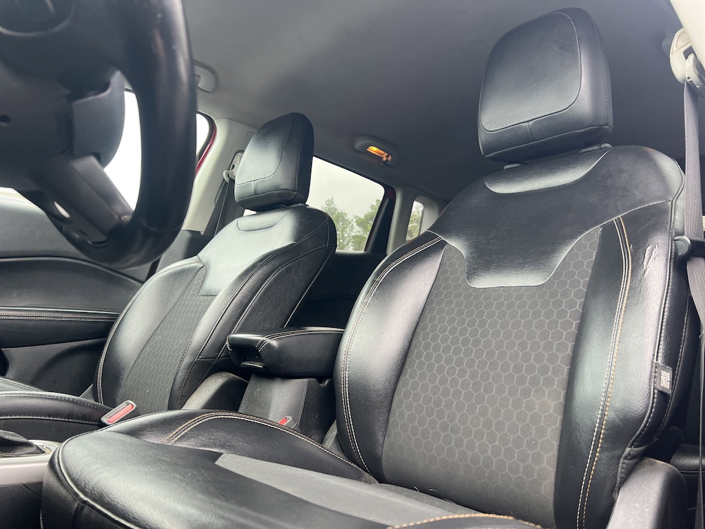 Used 2018 Jeep Compass Latitude FWD SUV