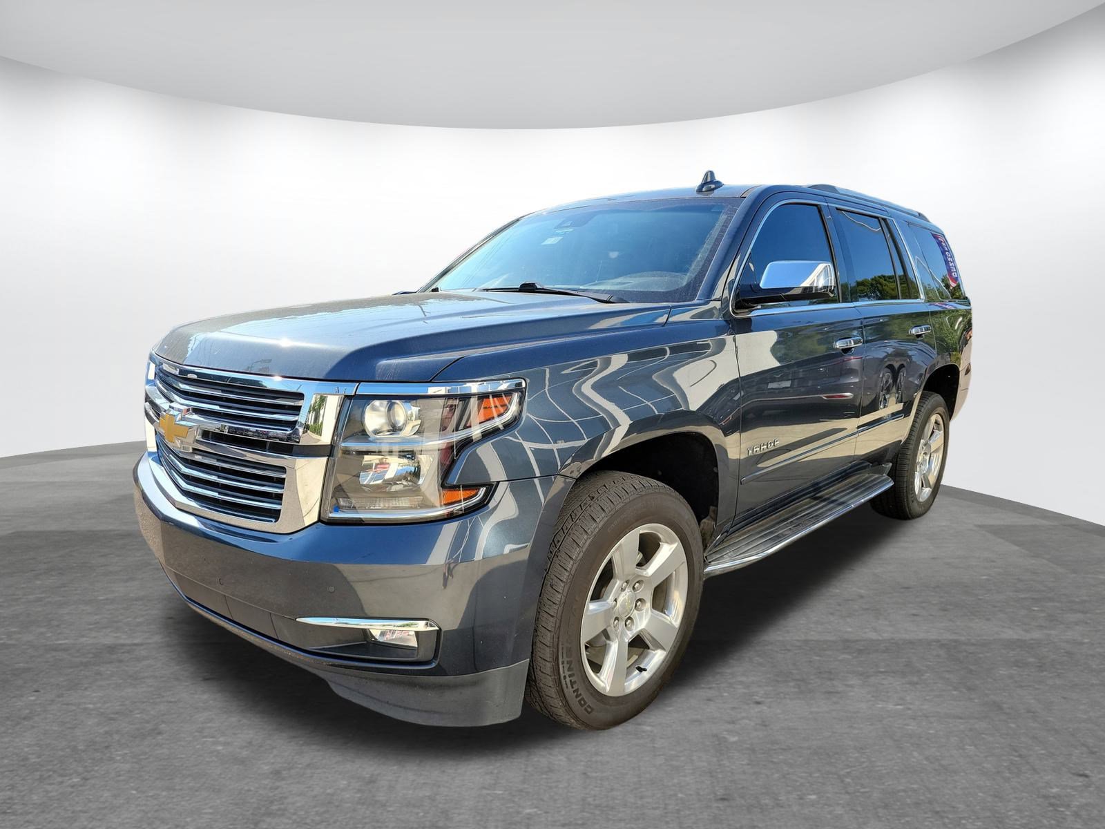 2019 Chevrolet Tahoe Premier photo 2