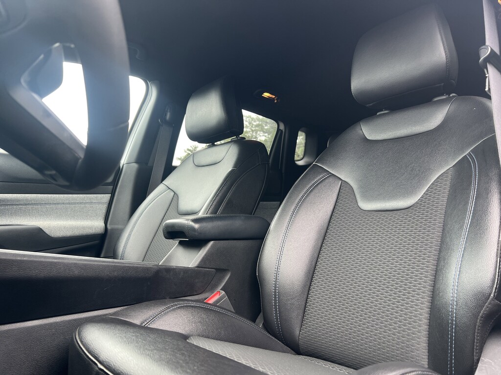 Used 2024 Jeep Compass Latitude SUV