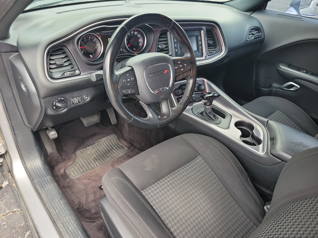 Used 2017 Dodge Challenger SXT Coupe