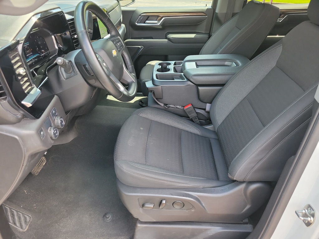 Used 2025 Chevrolet Silverado 1500 LT w/1LT Truck Crew Cab
