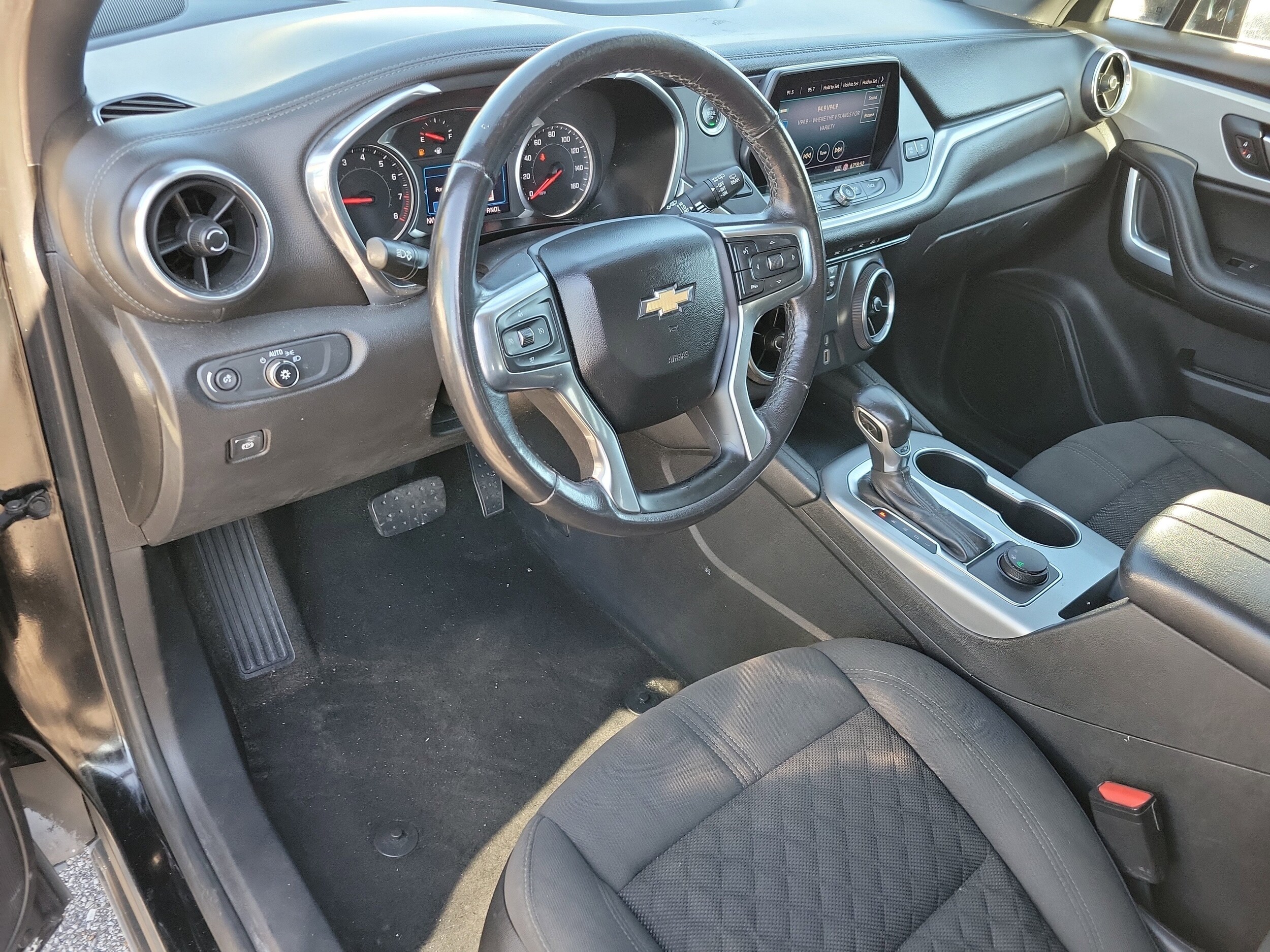 2020 Chevrolet Blazer 2LT photo 3