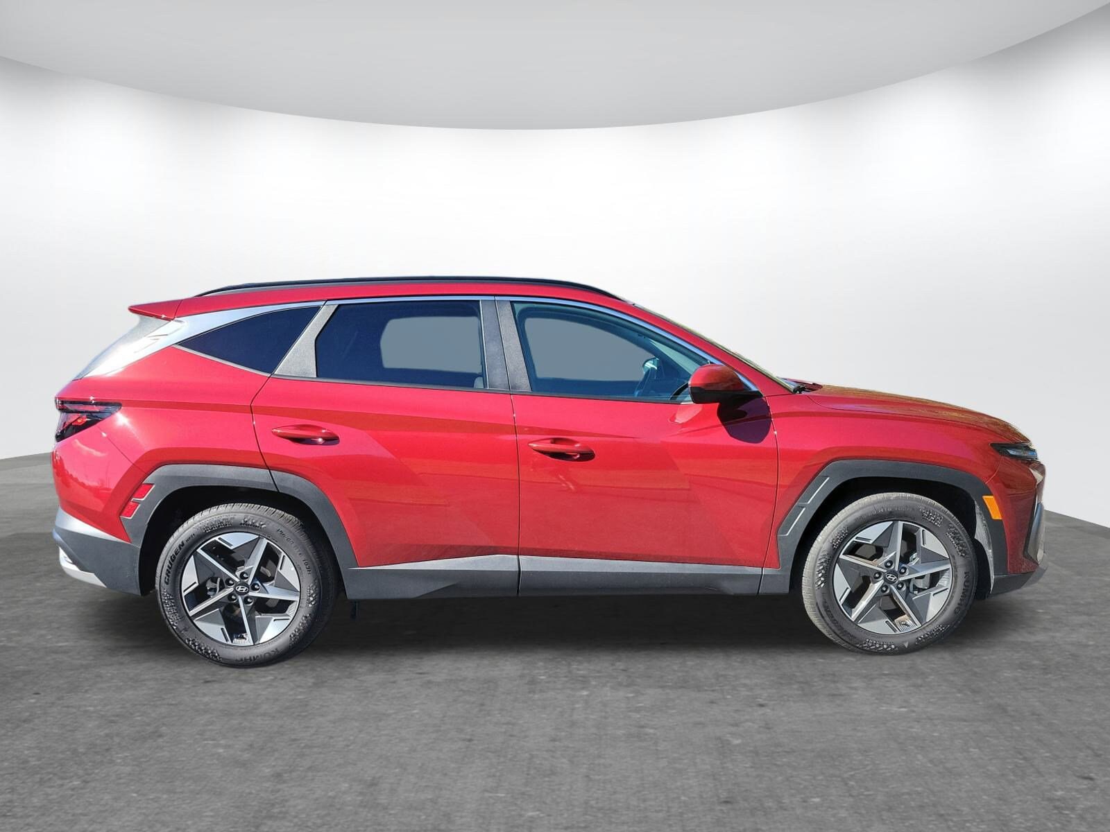2025 Hyundai Tucson SEL photo 2