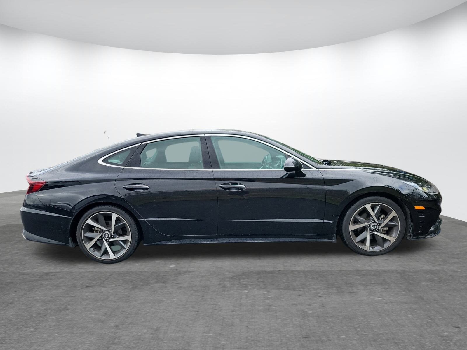 2022 Hyundai Sonata SEL Plus photo 2