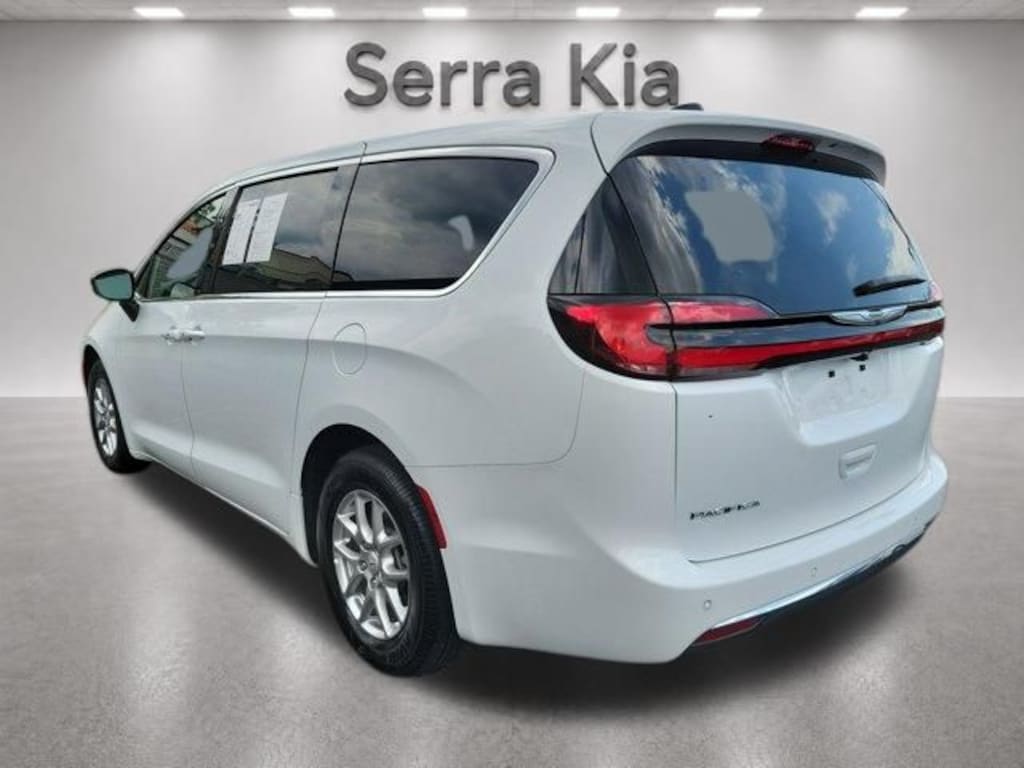 Used 2026 Chrysler Pacifica Select Van Passenger Van
