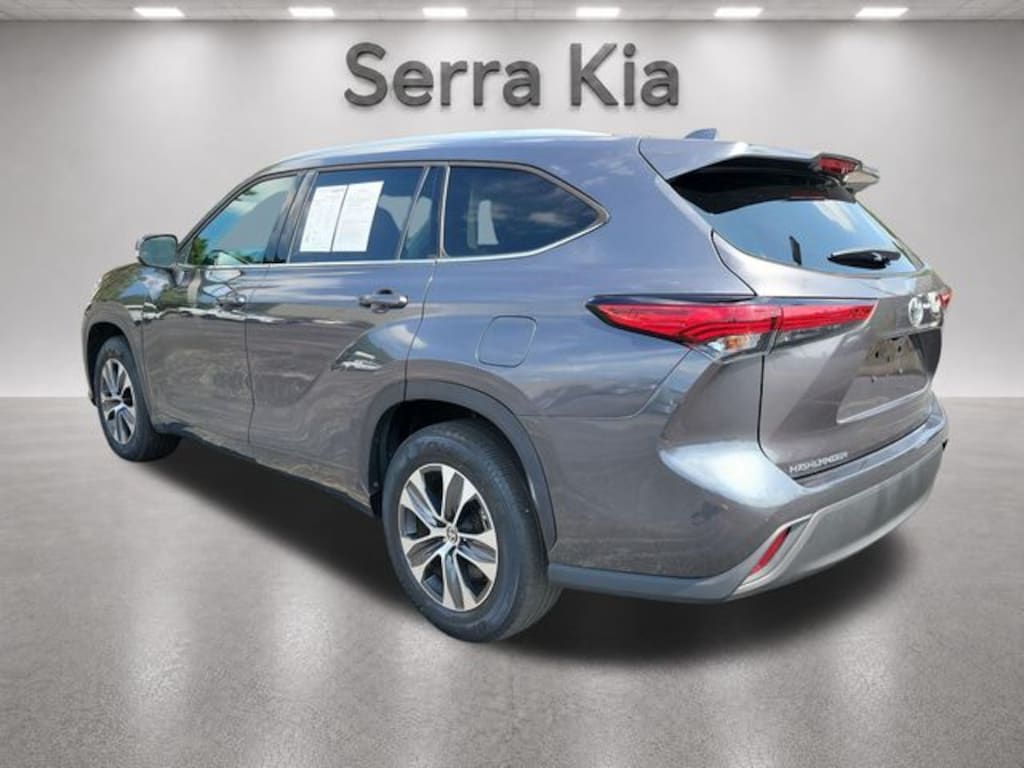 Used 2022 Toyota Highlander XLE SUV