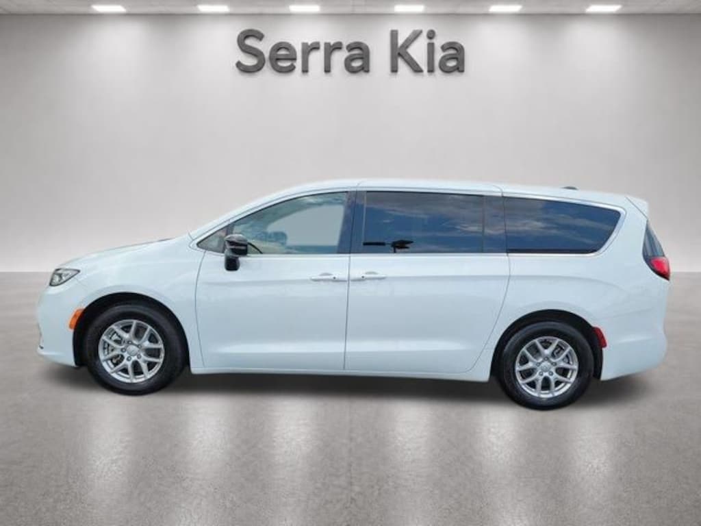 Used 2026 Chrysler Pacifica Select Van Passenger Van