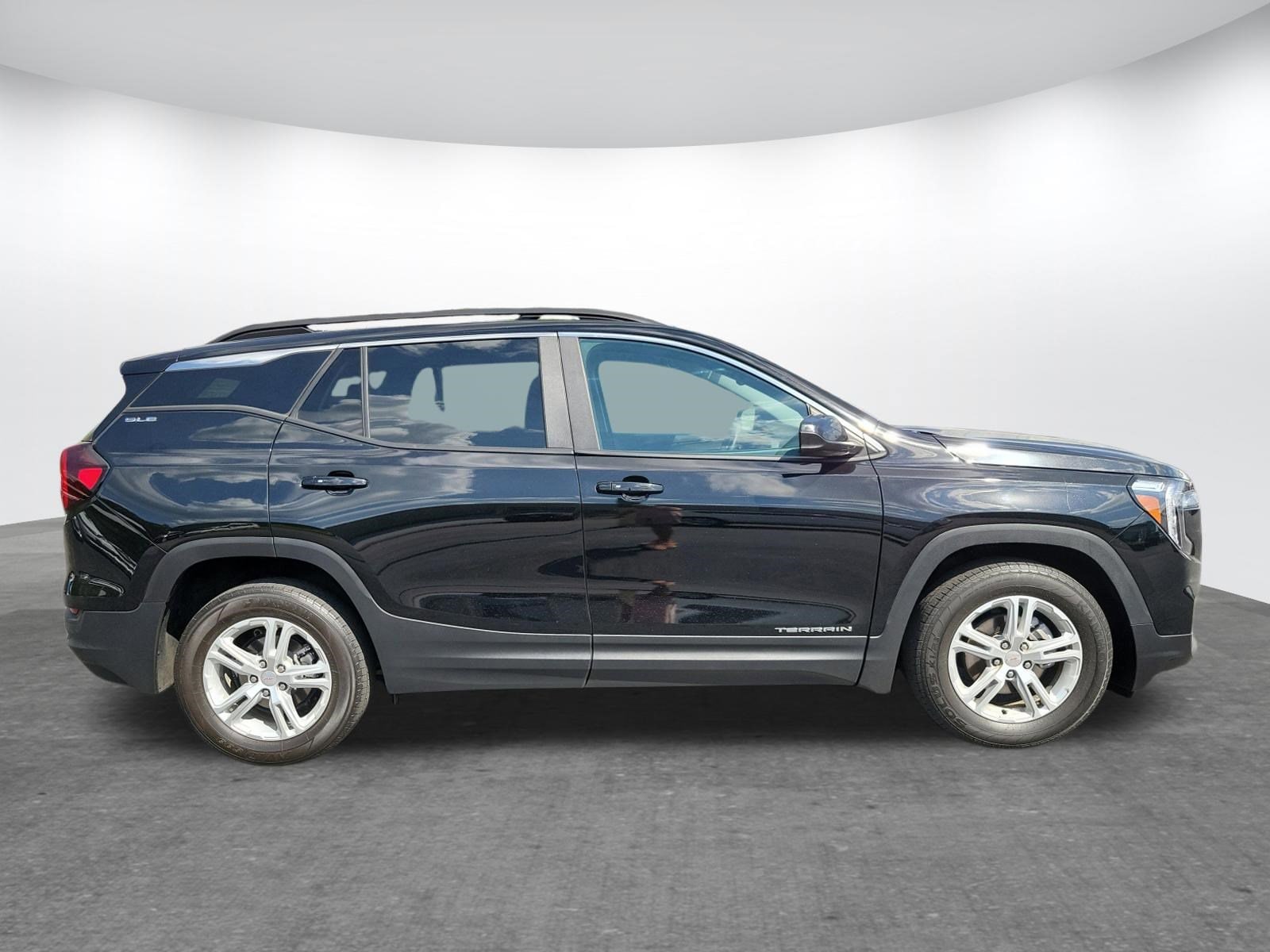 Used 2022 GMC Terrain SLE with VIN 3GKALMEV6NL253104 for sale in Gardendale, AL