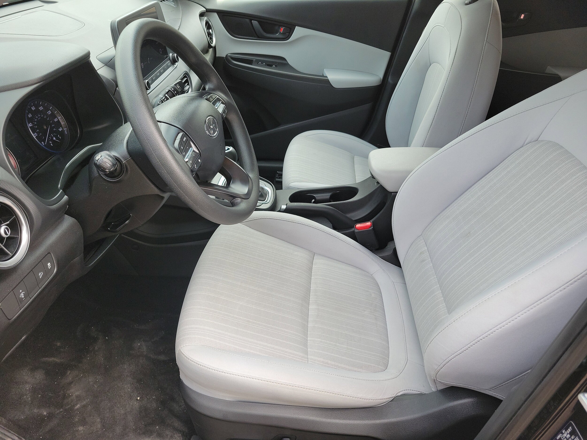 2023 Hyundai Kona SEL photo 3