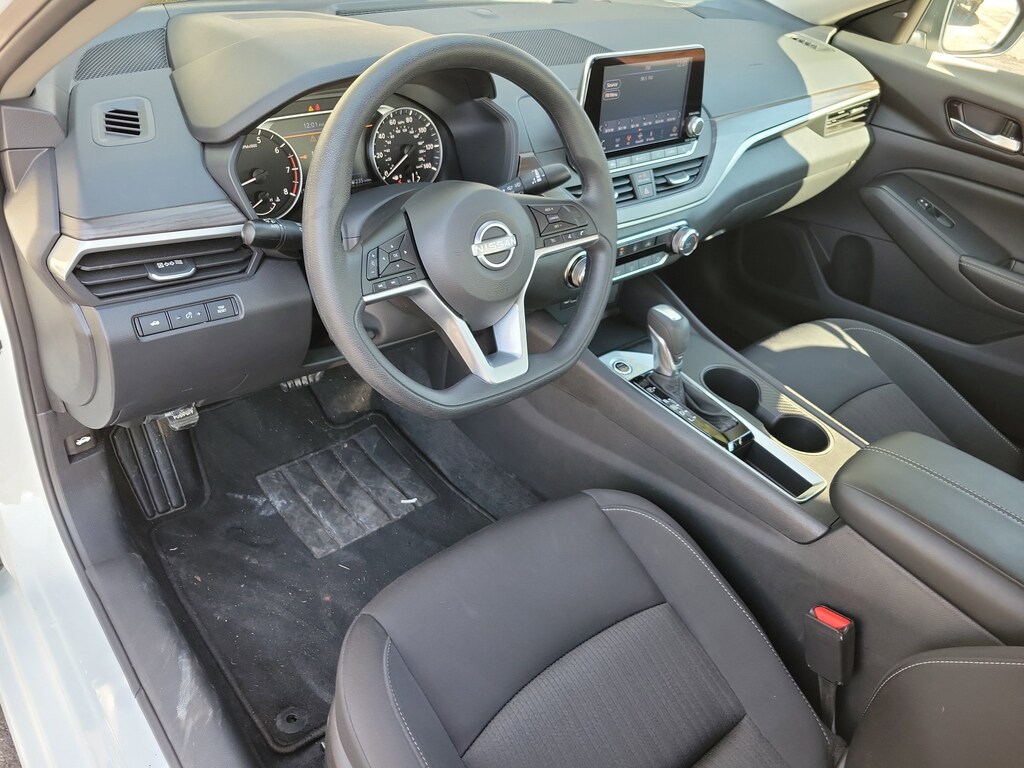 Used 2025 Nissan Altima SV Sedan
