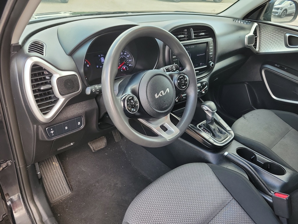 Used 2022 Kia Soul LX Hatchback