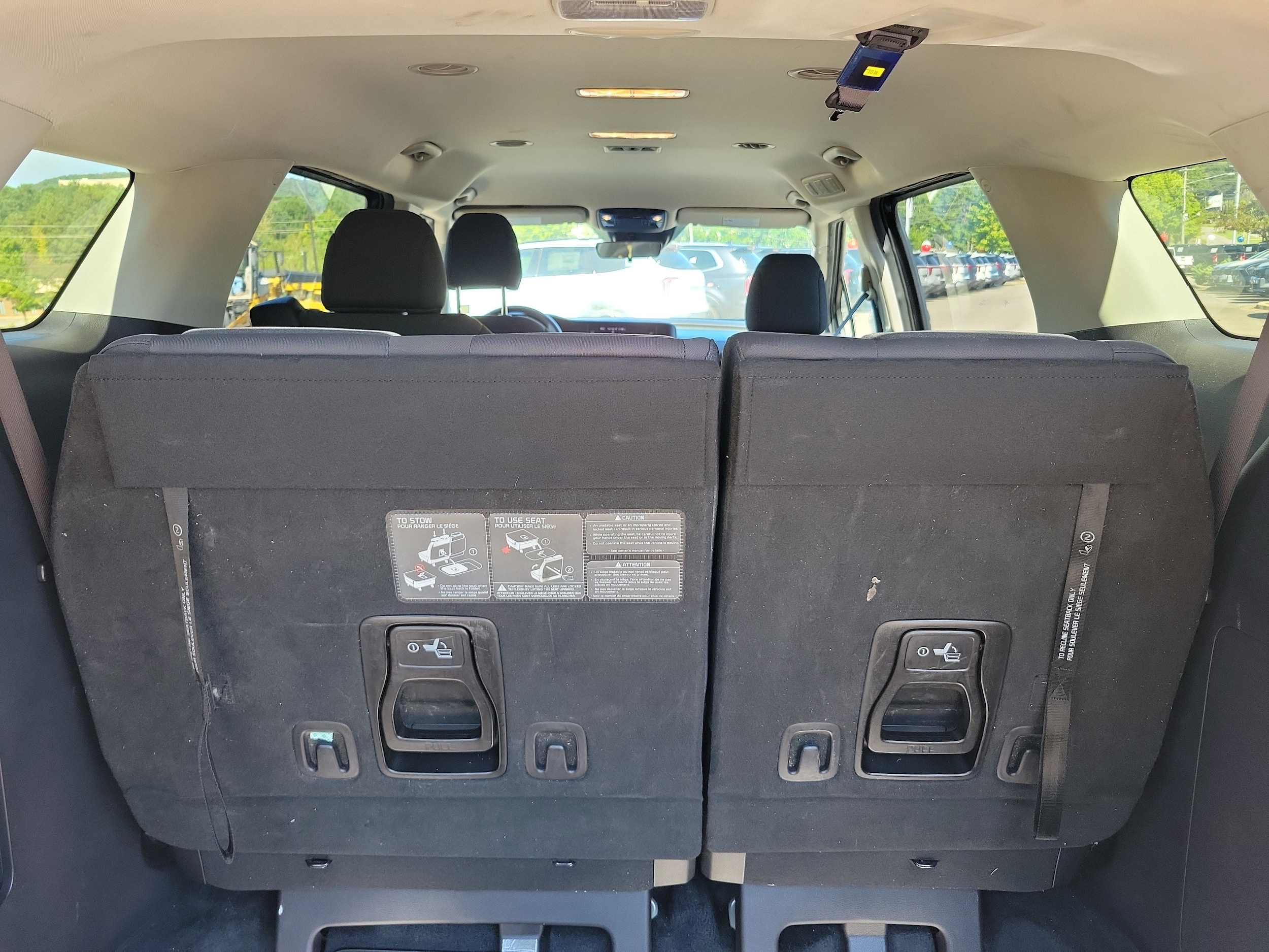 2023 Kia Carnival LX - Photo 26