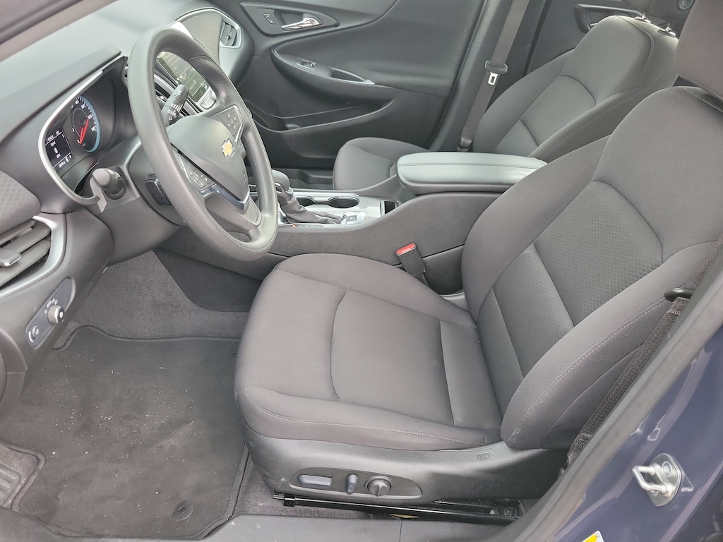 Used 2025 Chevrolet Malibu 1LT Sedan