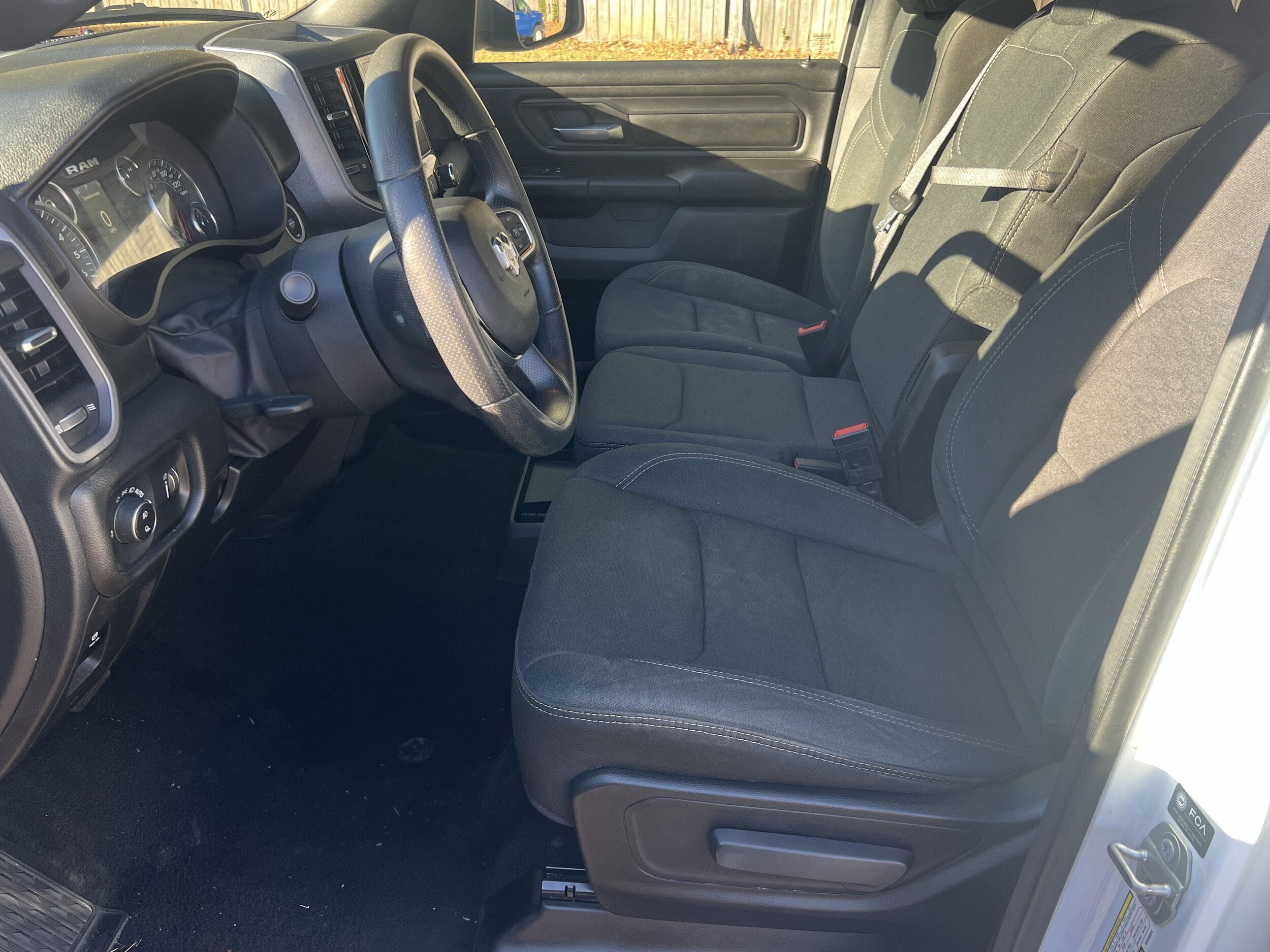 2025 Ram 1500 Tradesman photo 2