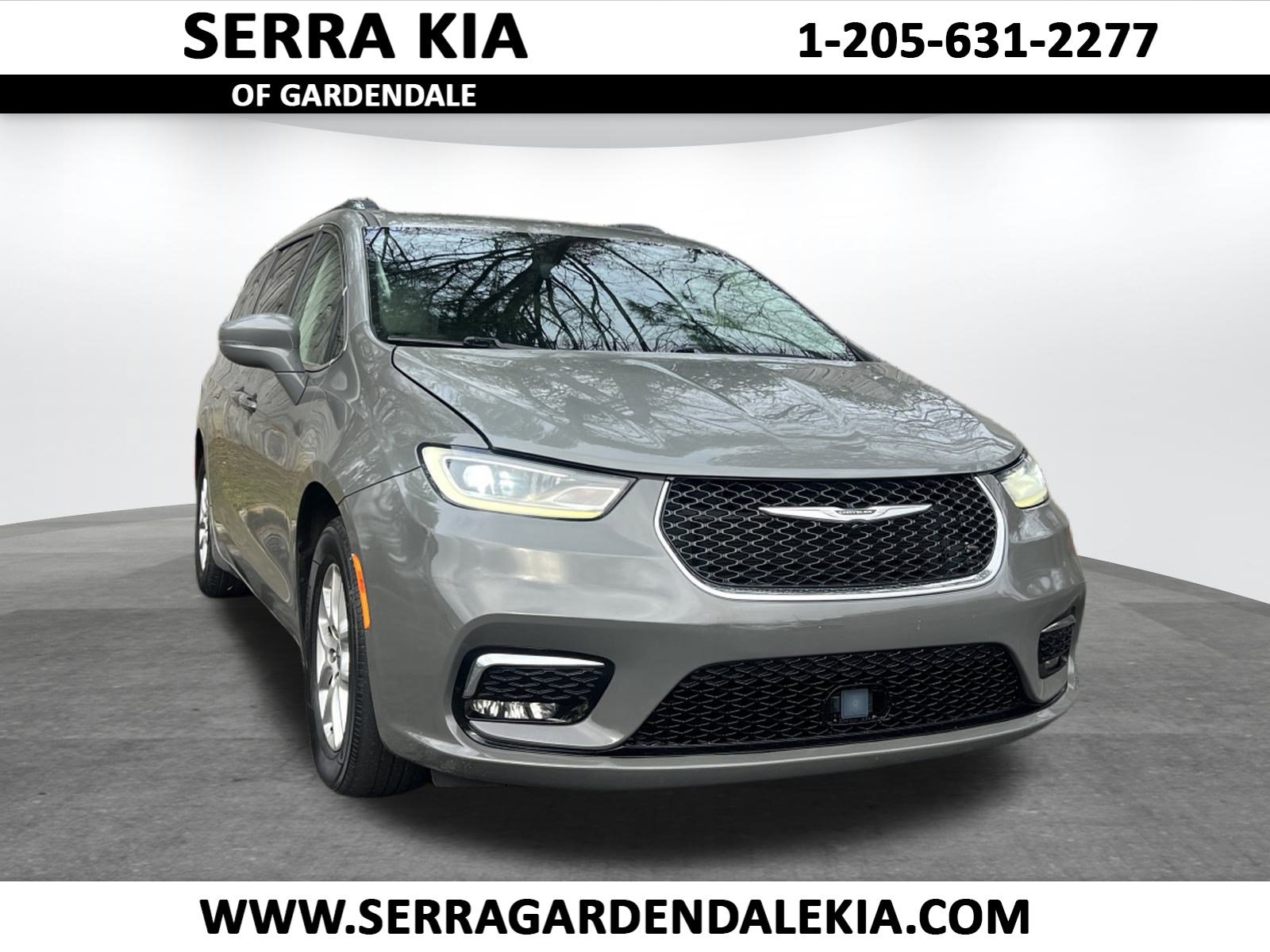 2021 Chrysler Pacifica Touring L's photo