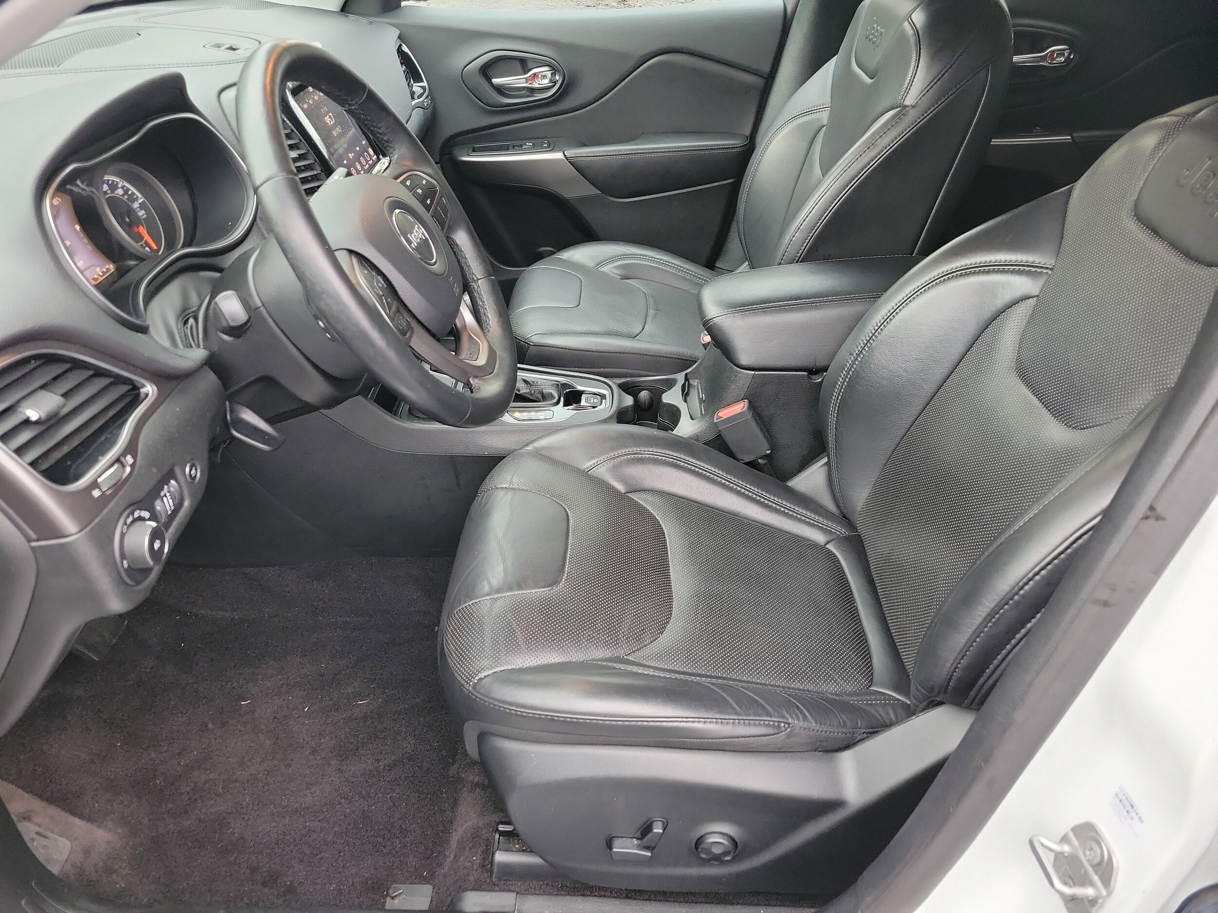 2019 Jeep Cherokee Limited photo 3