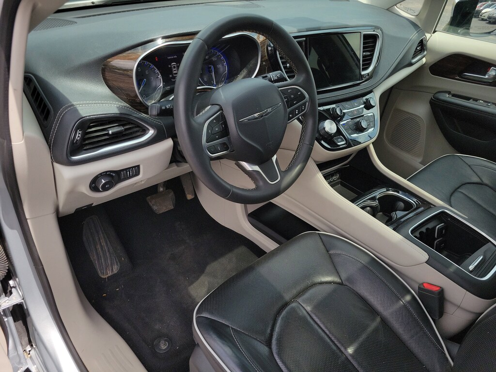 Used 2023 Chrysler Pacifica Limited Van Passenger Van