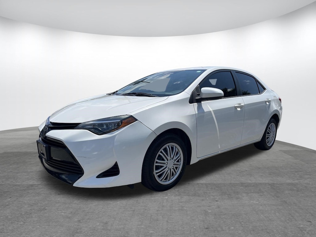 Used 2018 Toyota Corolla LE Sedan