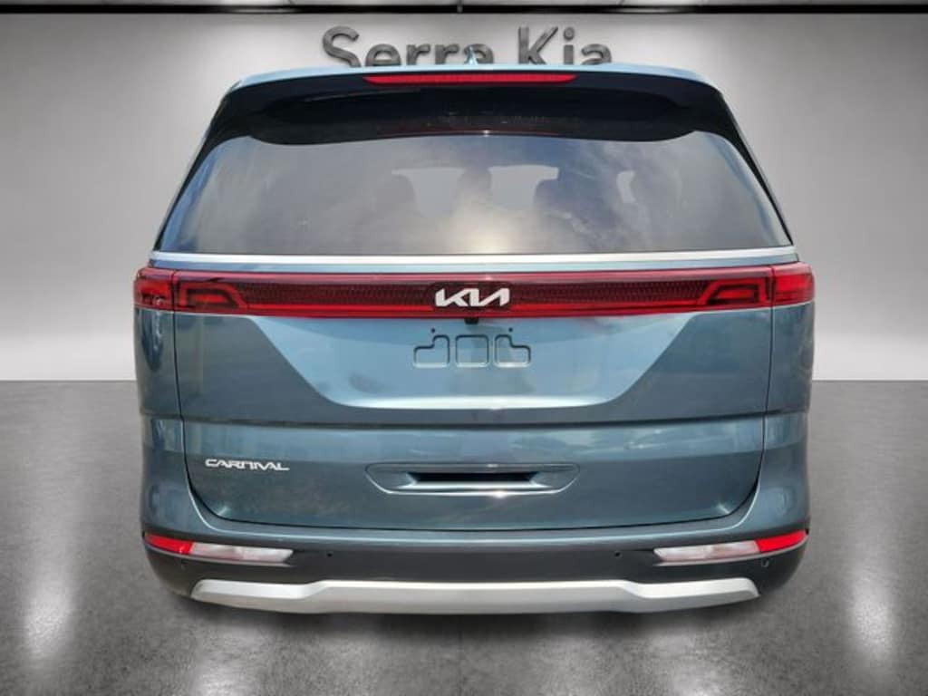 Used 2024 Kia Carnival EX MPV