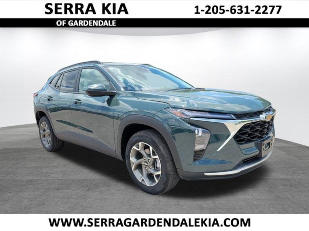 Used 2025 Chevrolet Trax LT SUV