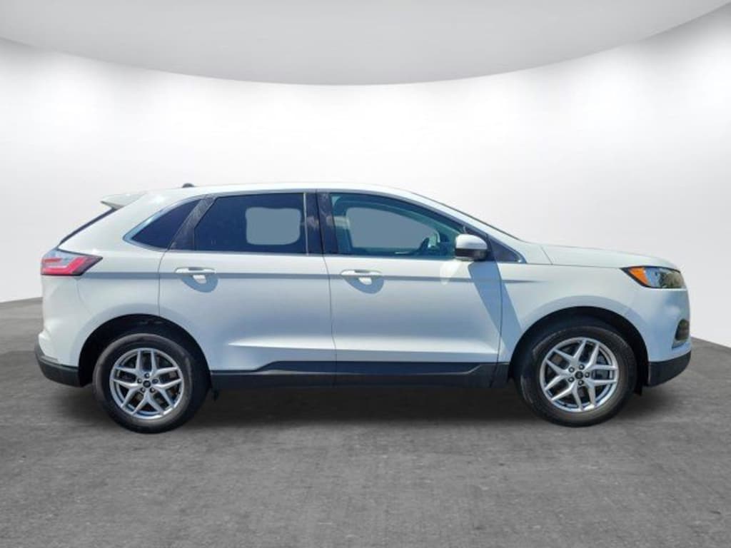 Used 2024 Ford Edge SUV