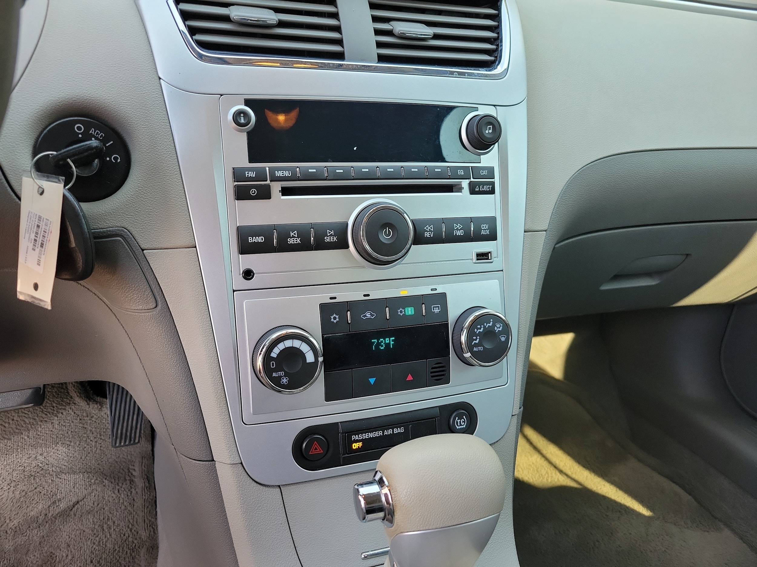 2010 Chevrolet Malibu Hybrid - Photo 11