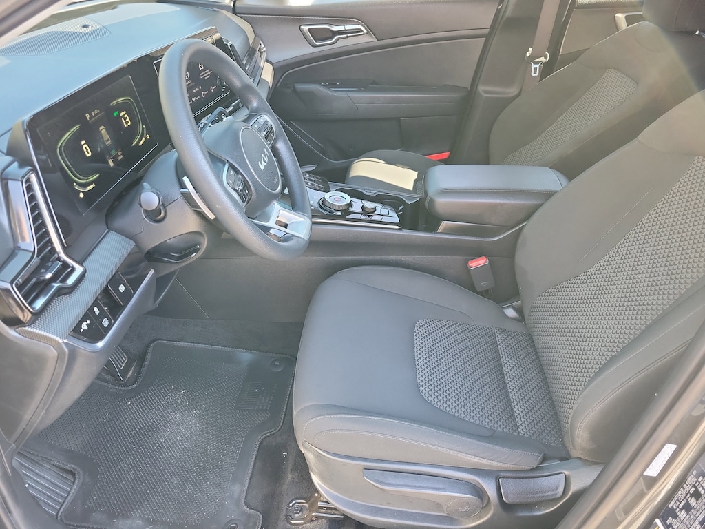 Used 2023 Kia Sportage Hybrid LX SUV