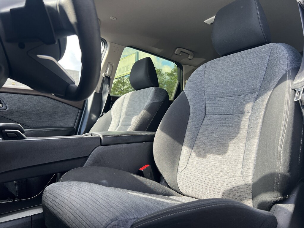 Used 2023 Nissan Rogue SV SUV