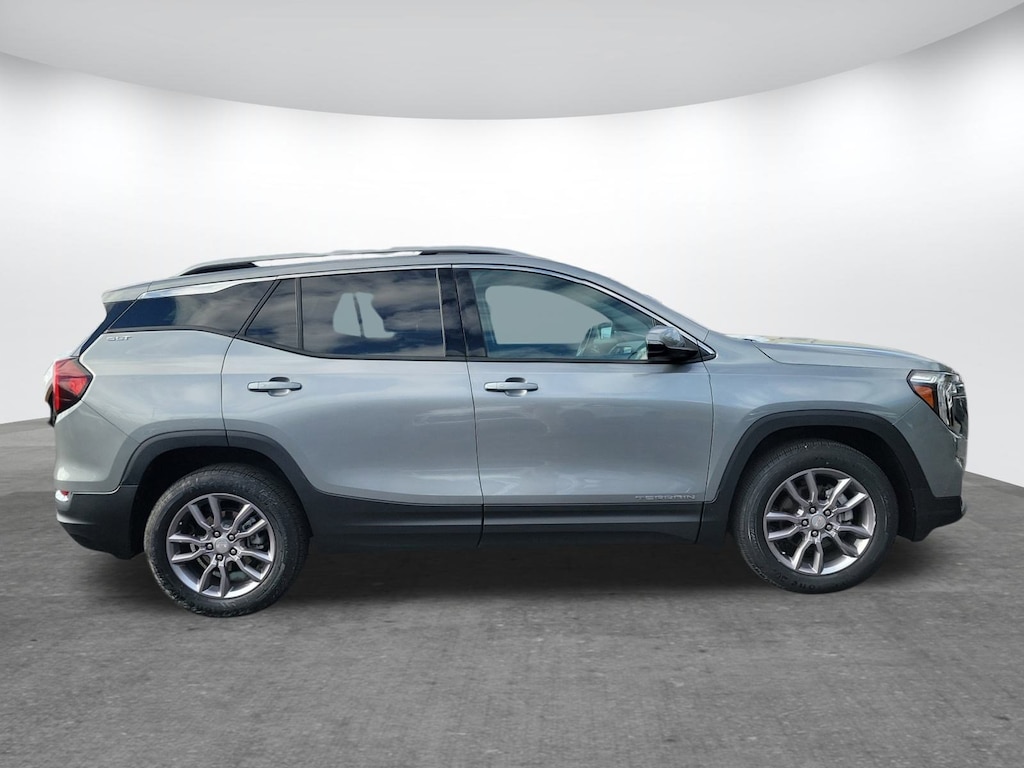Used 2023 GMC Terrain SLT SUV