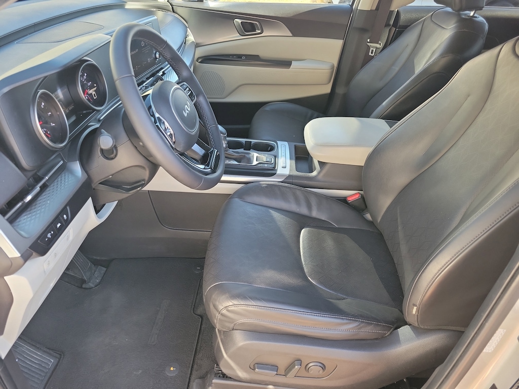 Used 2023 Kia Carnival LX Seat Package MPV