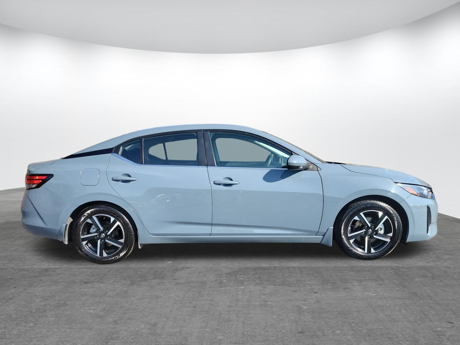 Used 2024 Nissan Sentra SV with VIN 3N1AB8CV5RY215027 for sale in Gardendale, AL