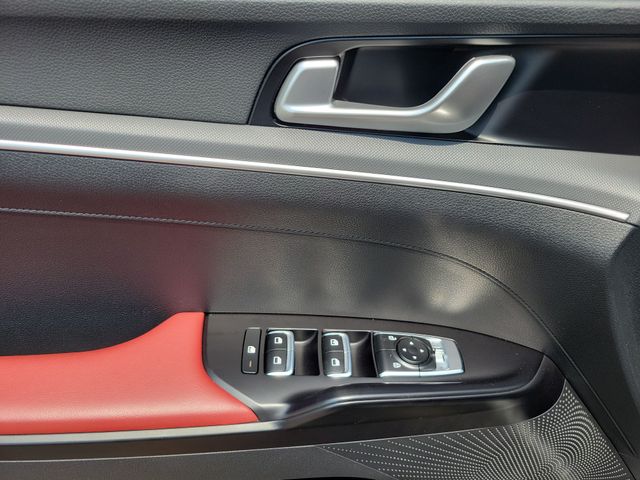2024 Kia K5 GT-Line - Photo 16