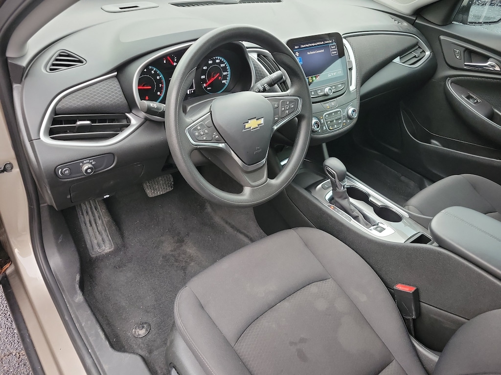Used 2025 Chevrolet Malibu 1LT Sedan