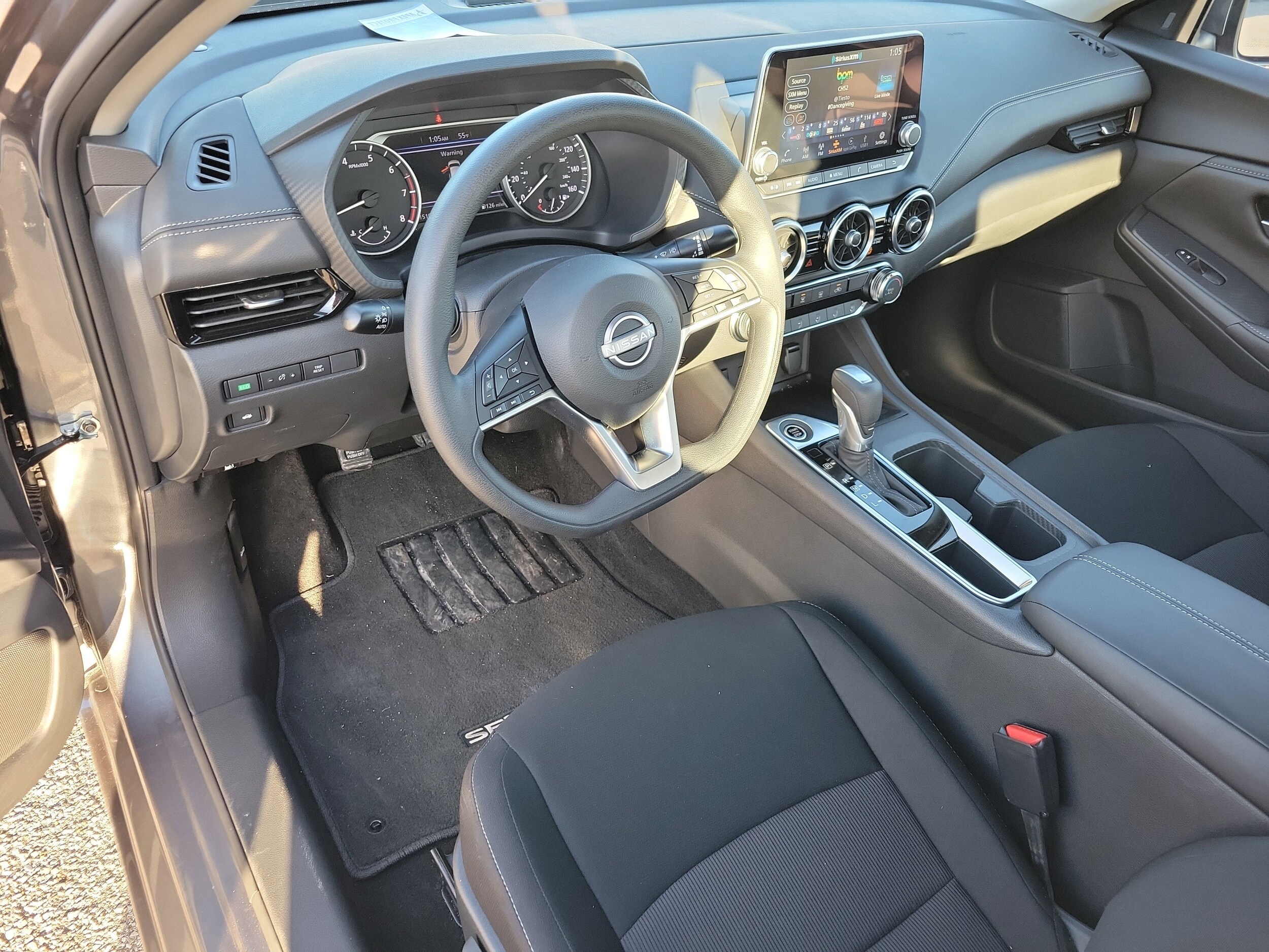 2025 Nissan Sentra SV photo 2