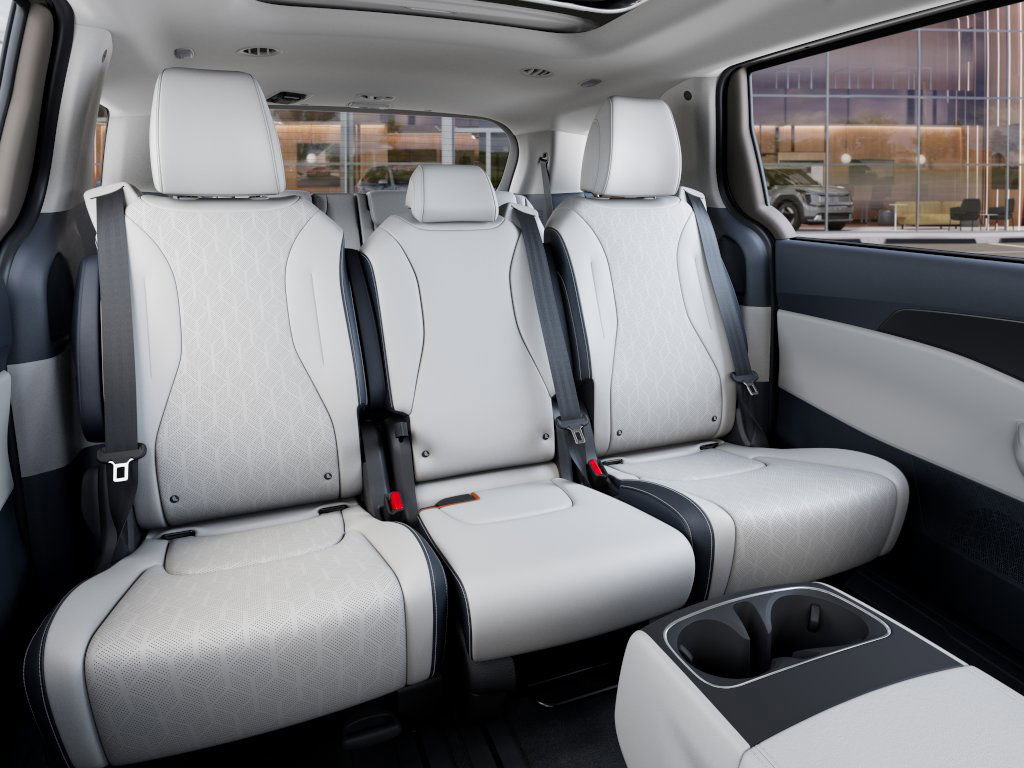 2026 Kia Carnival SX - Photo 16