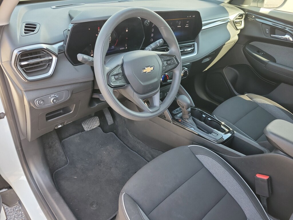 Used 2025 Chevrolet Trailblazer LT SUV