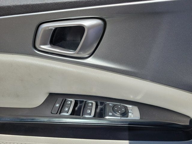 2023 Kia Carnival LX - Photo 15