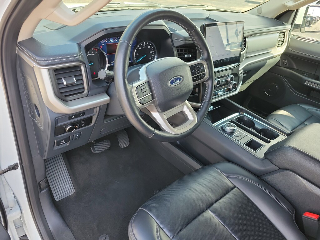 Used 2024 Ford Expedition XLT SUV