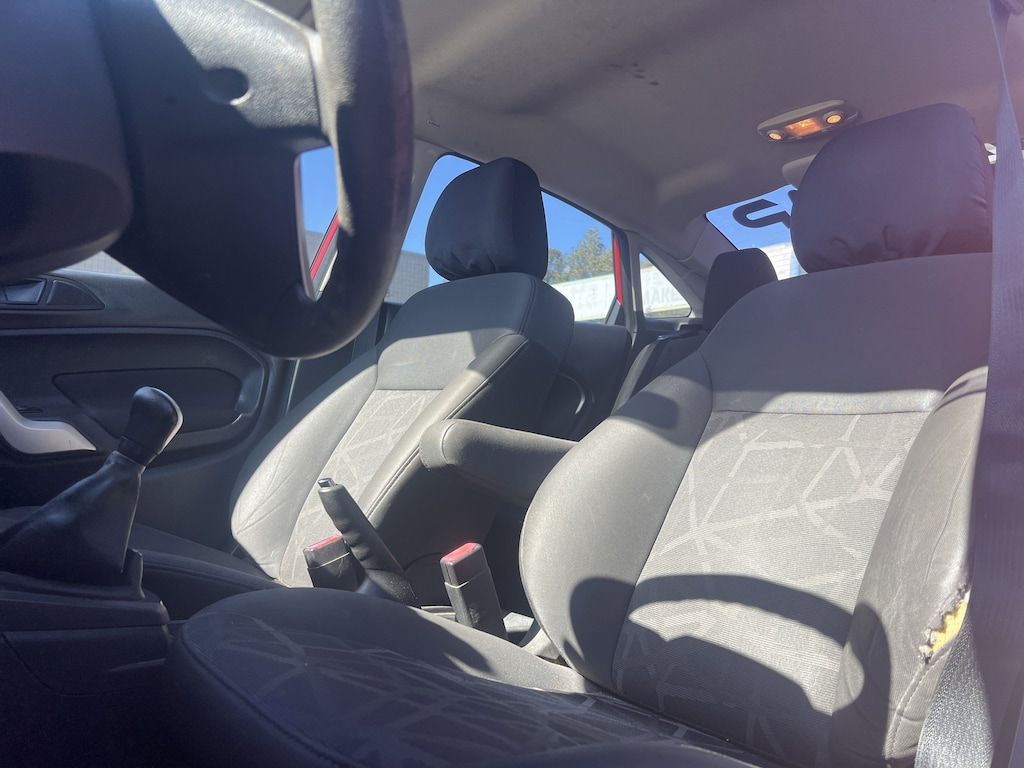Used 2013 Ford Fiesta SE Sedan