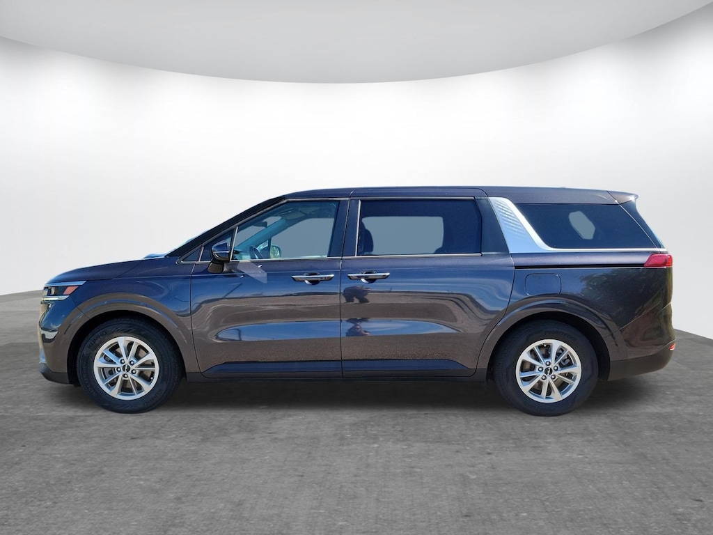 Used 2023 Kia Carnival LX MPV
