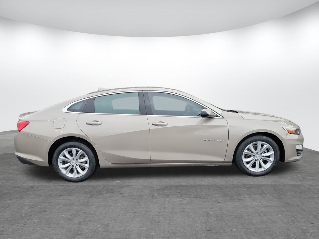 Used 2025 Chevrolet Malibu 1LT Sedan