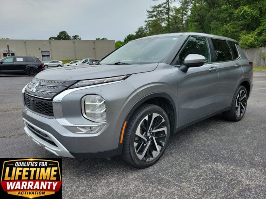 Used 2024 Mitsubishi Outlander SE SUV