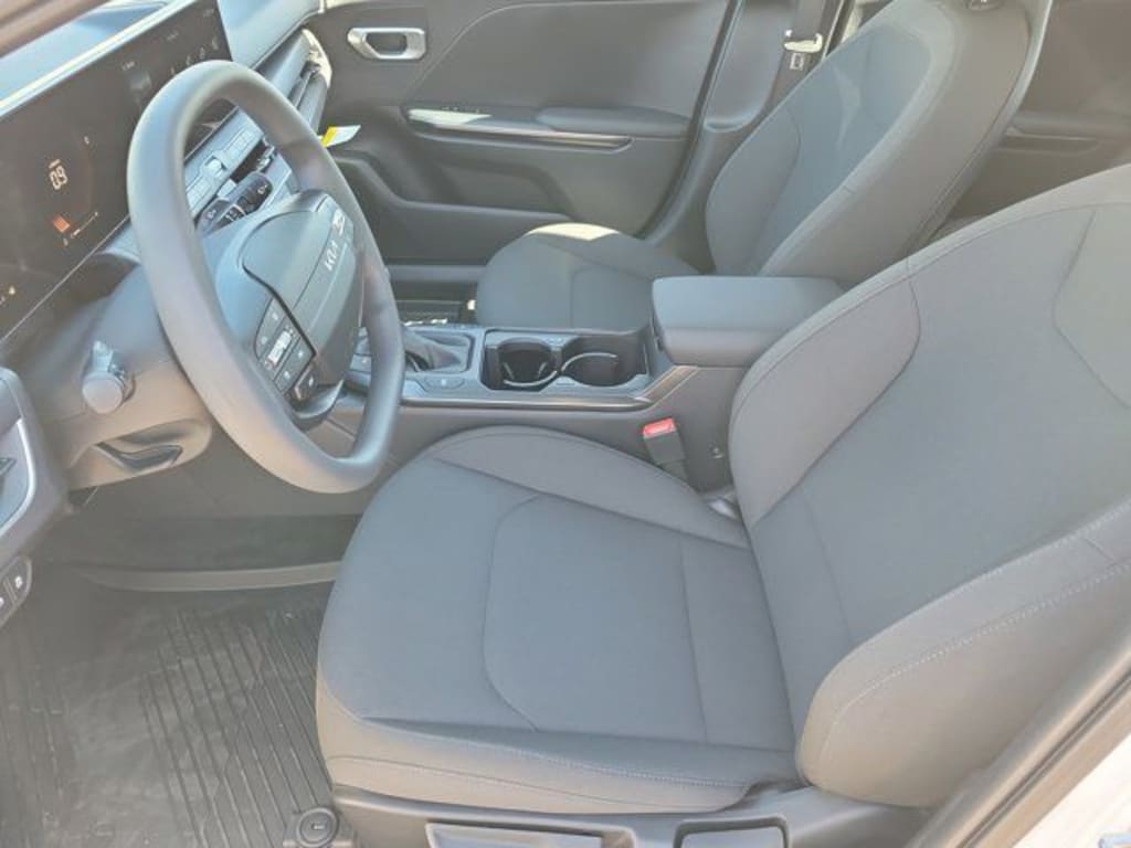 New 2026 Kia K4 LXS Sedan