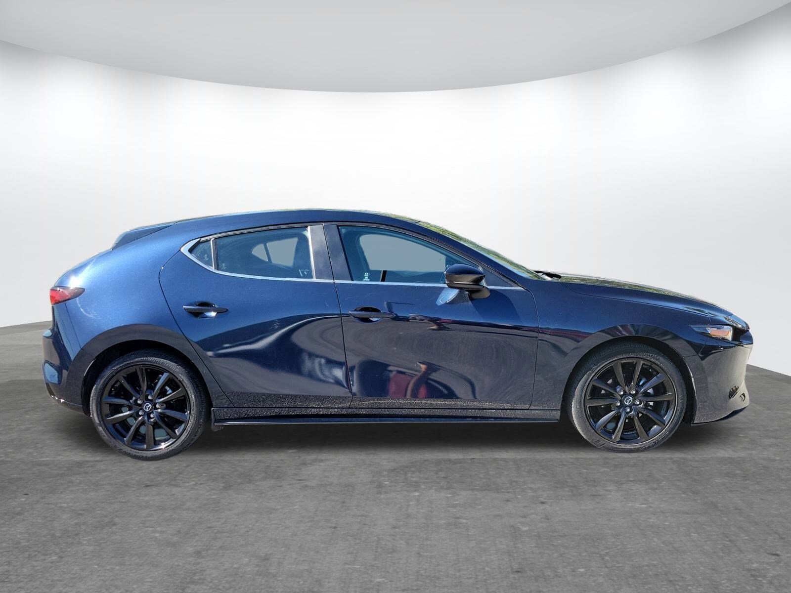 2025 Mazda Mazda3 Hatchback 2.5 Select Sport photo 2