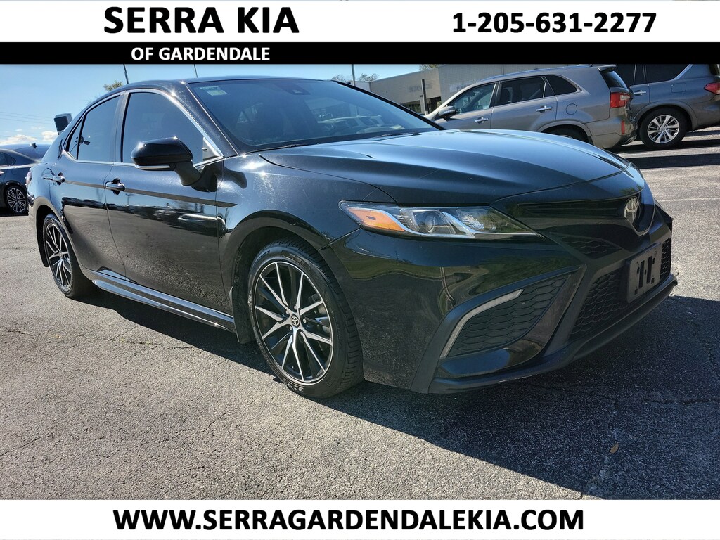 Used 2023 Toyota Camry SE Sedan