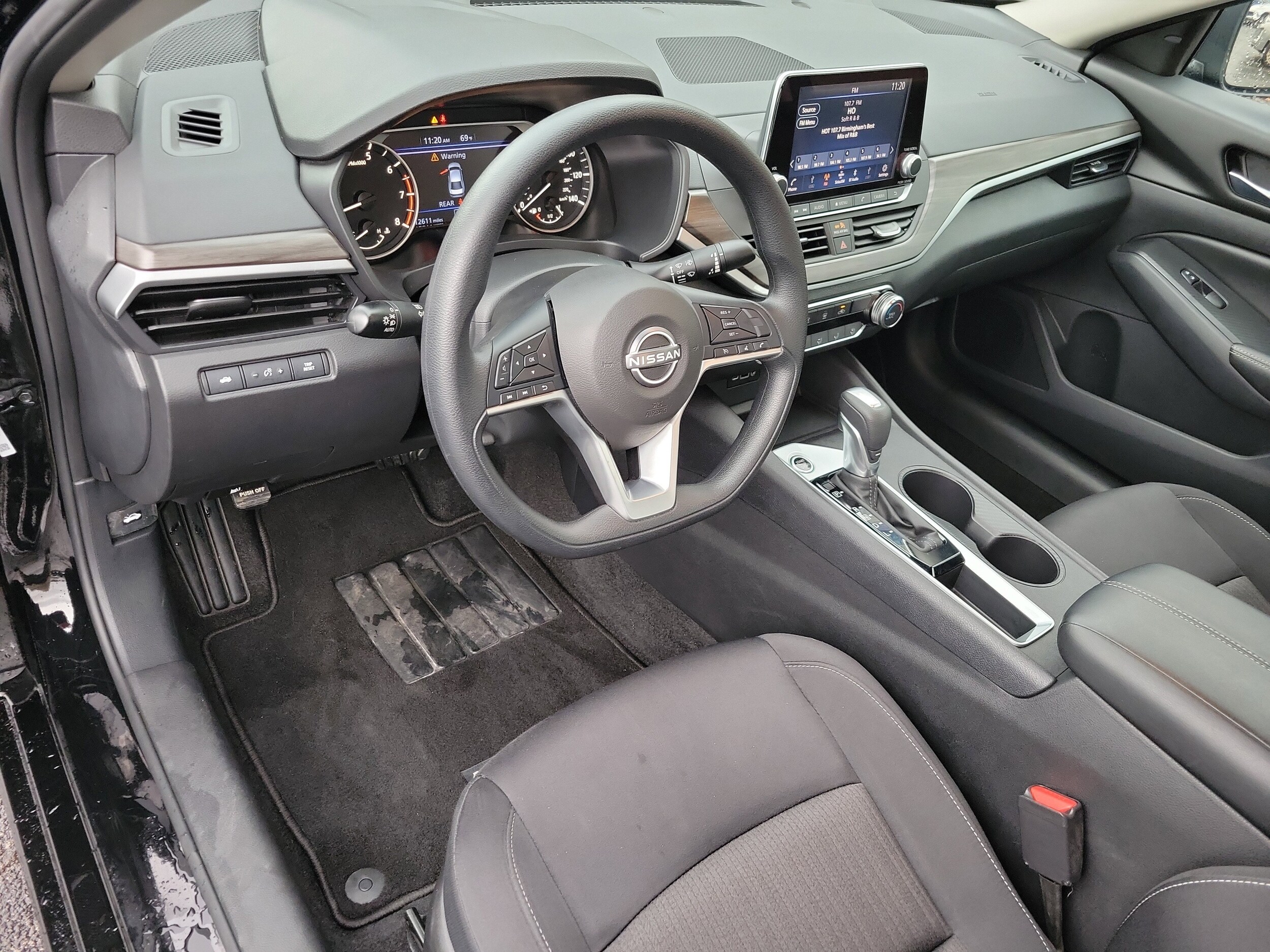 2025 Nissan Altima SV photo 3