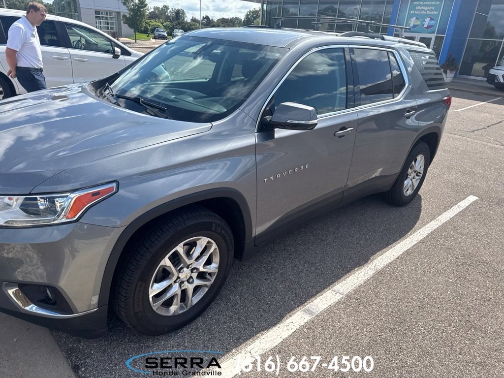 Used 2018 Chevrolet Traverse 1LT with VIN 1GNERGKW4JJ254738 for sale in Grandville, MI